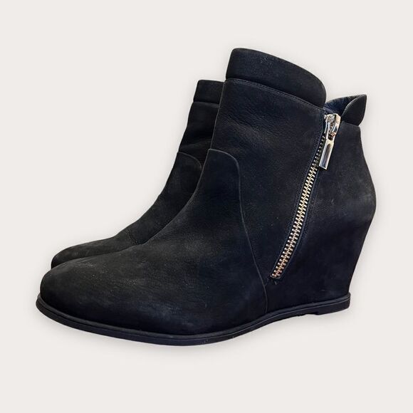 Kenneth Cole Vivian Wedge Bootie, Size 11M Black - Picture 3 of 15